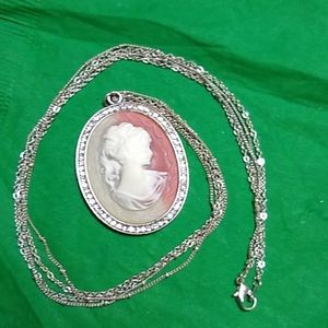 Vintage cameo girl necklace..